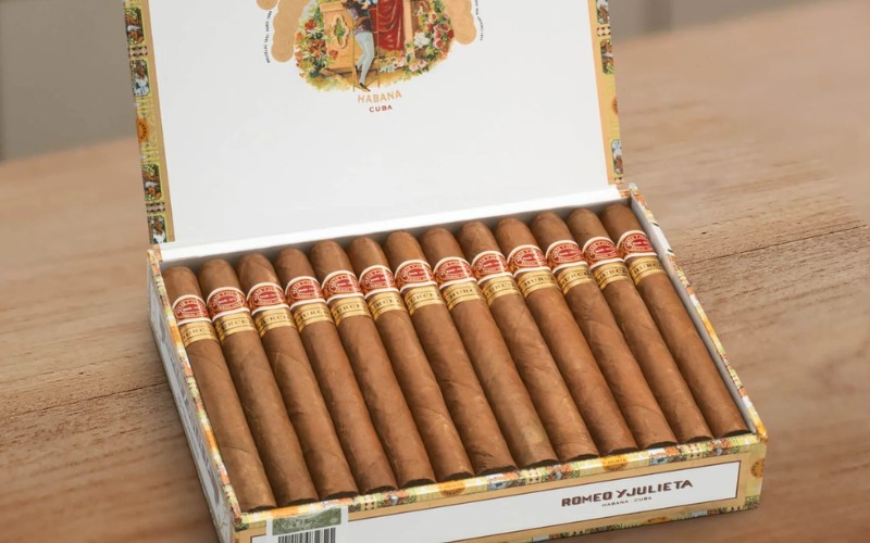 Xì gà Romeo y Julieta Churchills gây ấn tượng bởi thiết kế hoàn hảo