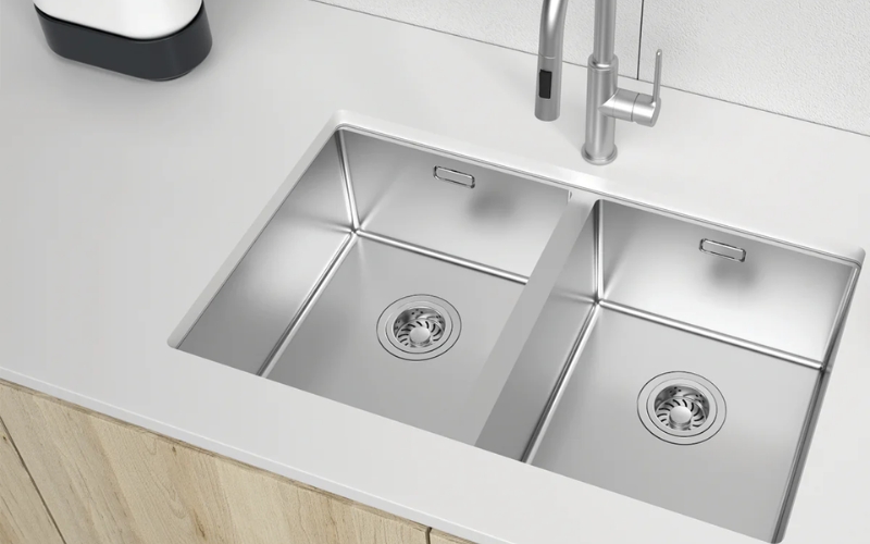 Chậu rửa và vòi rửa bếp Hafele