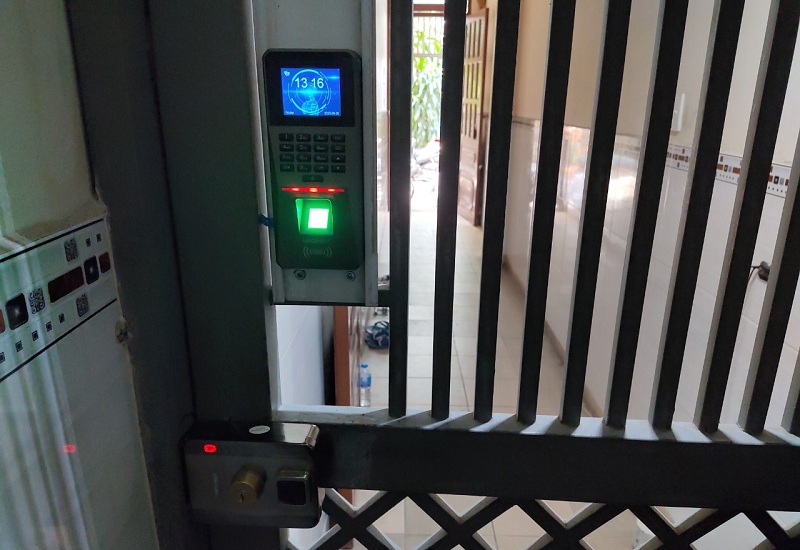 cửa sắt
