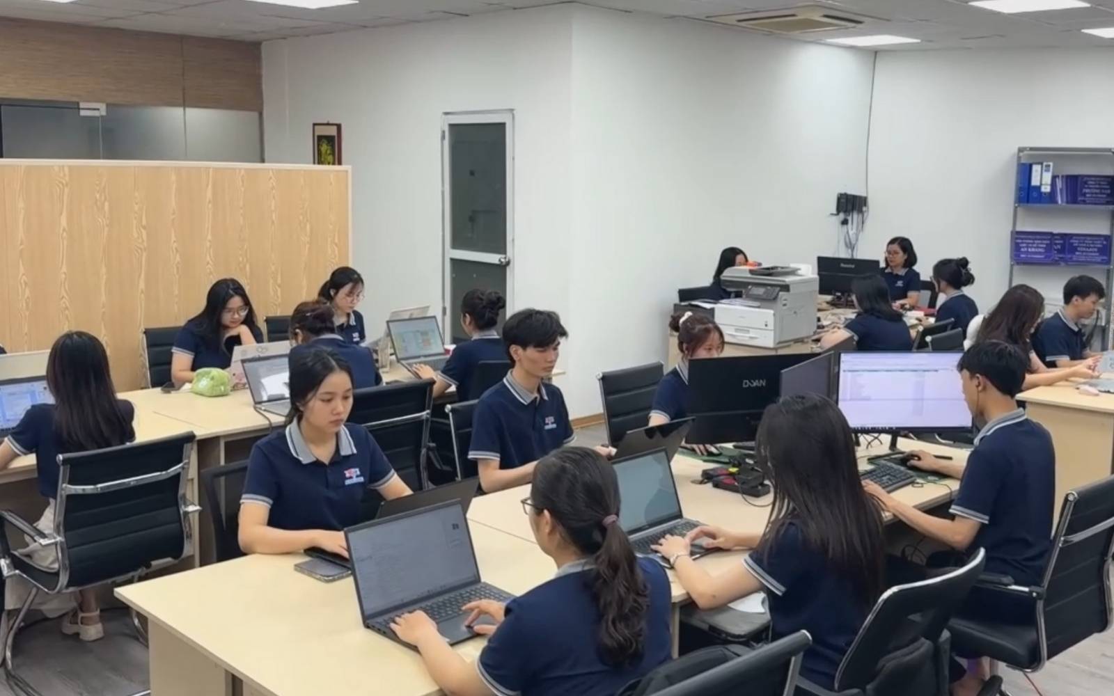 Luật An Khang sở hữu đội ngũ chuyên viên pháp lý - kế toán giàu kinh nghiệm chuyên