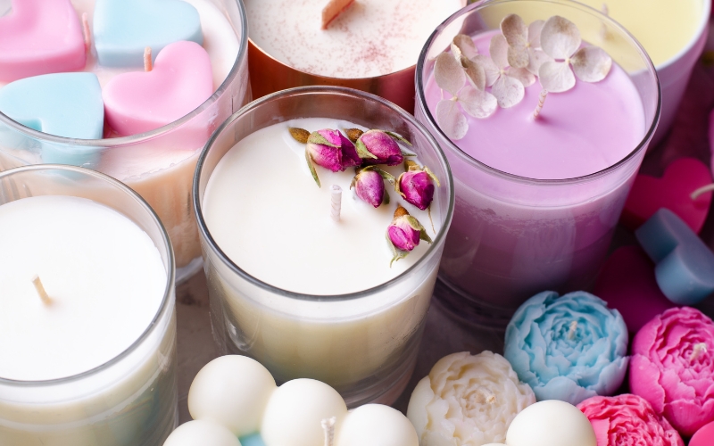 Khử mùi hôi ẩm mốc bằng sáp thơm, túi thơm hoặc nến thơm